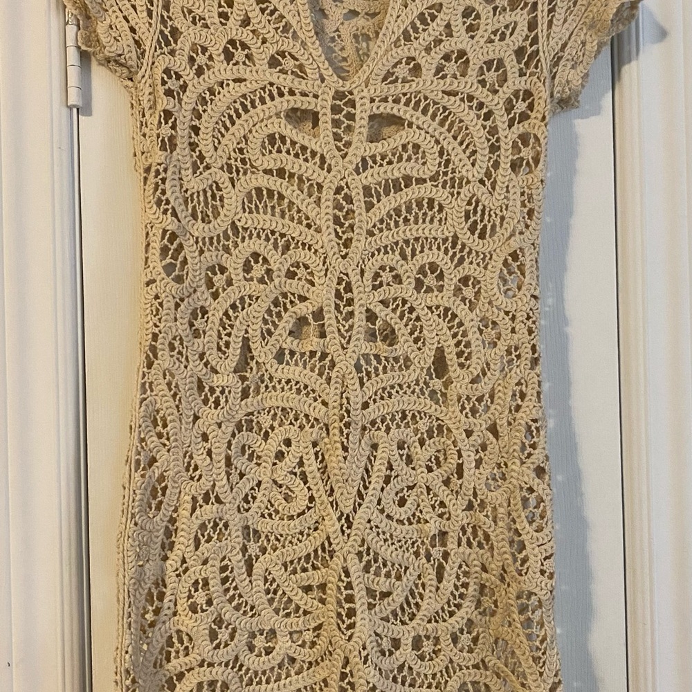 BCBG Lalinda SM Crochet Dress / Pool Cover up Beach Cover up - Picture 4 of 4